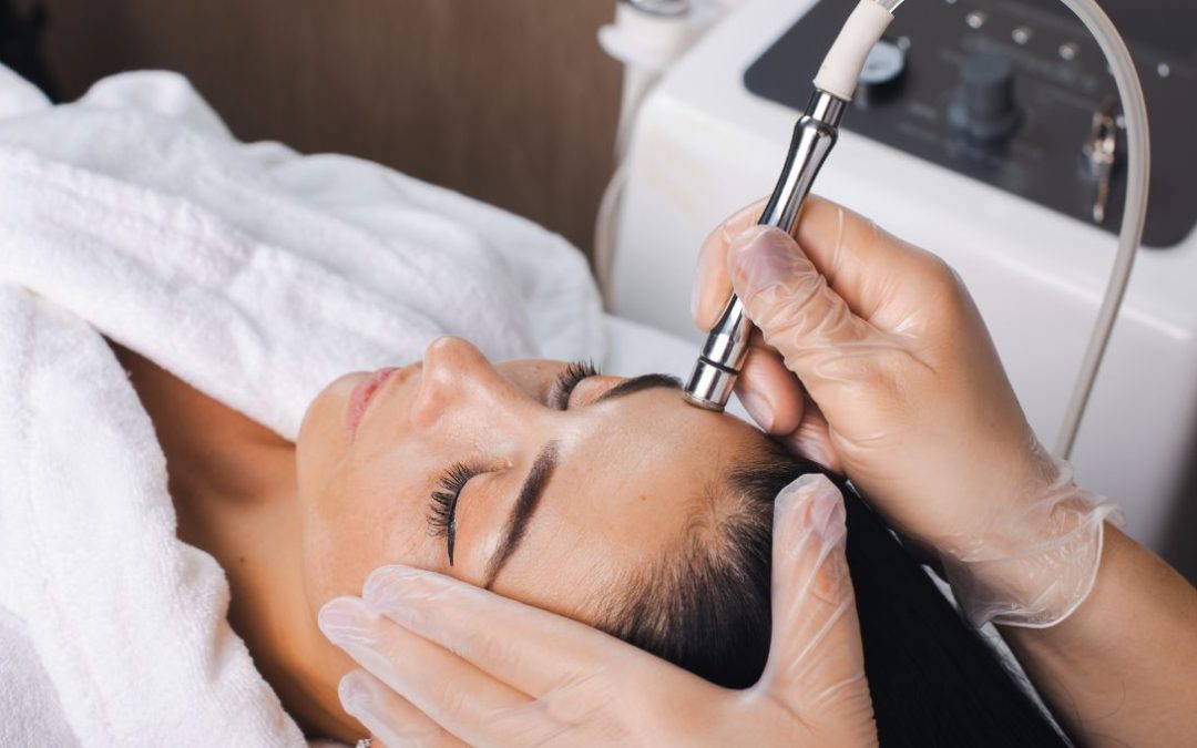 Hydrating Facial + Microdermabrasion in Etobicoke: A Combo Worth Trying